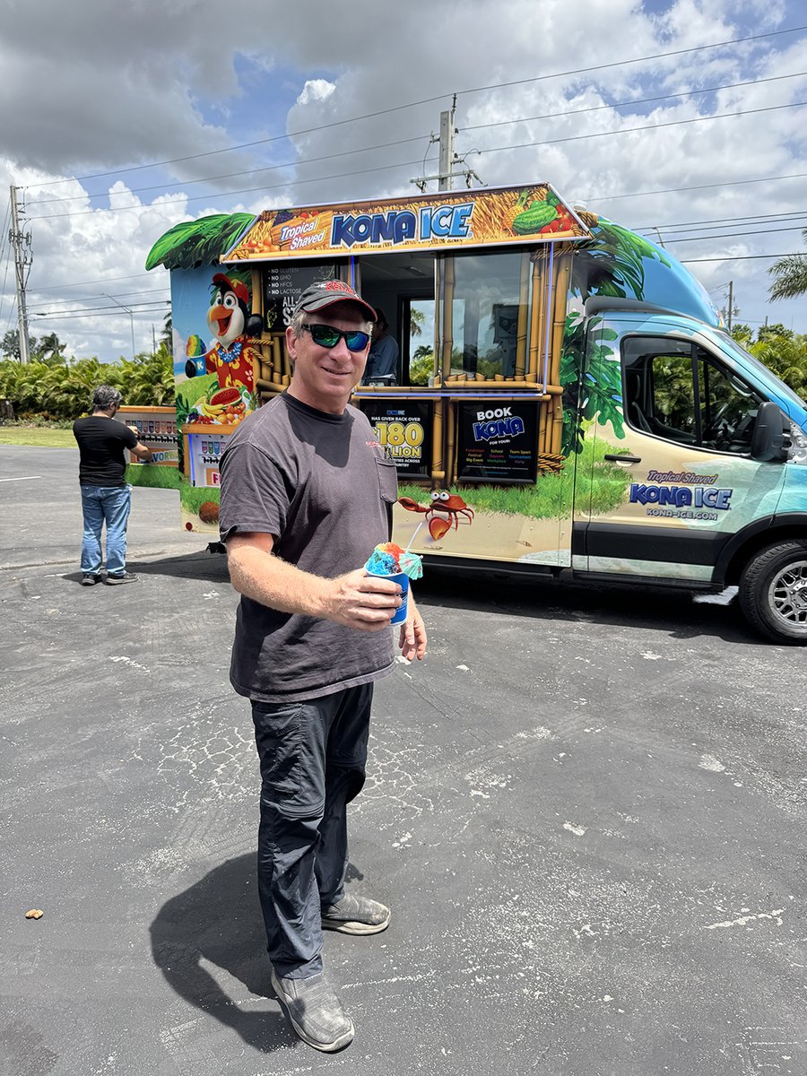 BrinkAlert's tweet photo. #ThrowbackThursday

When the incredible BrinkAlert team got a sweet surprise from the Kona Ice Miami-South  truck! 🍧💙
We’re grateful for the hard work and dedication everyone brings every day and it’s always extra fun when we can cool down and celebrate together.

#BrinkAlert https://t.co/R6eBrQMgaZ