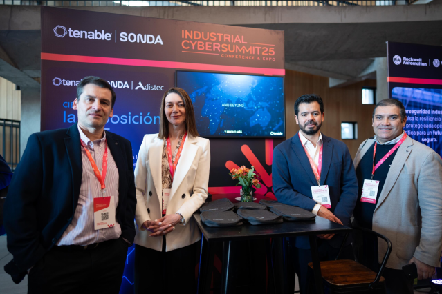 mbenedetti3's tweet photo. 🔐 El 4 de septiembre fuimos parte del Industrial Cybersecurity Summit 2025 en Chile, donde compartimos nuestra visión sobre la seguridad en entornos industriales en la charla "OT bajo presión: Visibilidad, Vulnerabilidades y Amenazas". 🤝 Participamos en conjunto con nuestros... https://t.co/d6GaUijlDJ