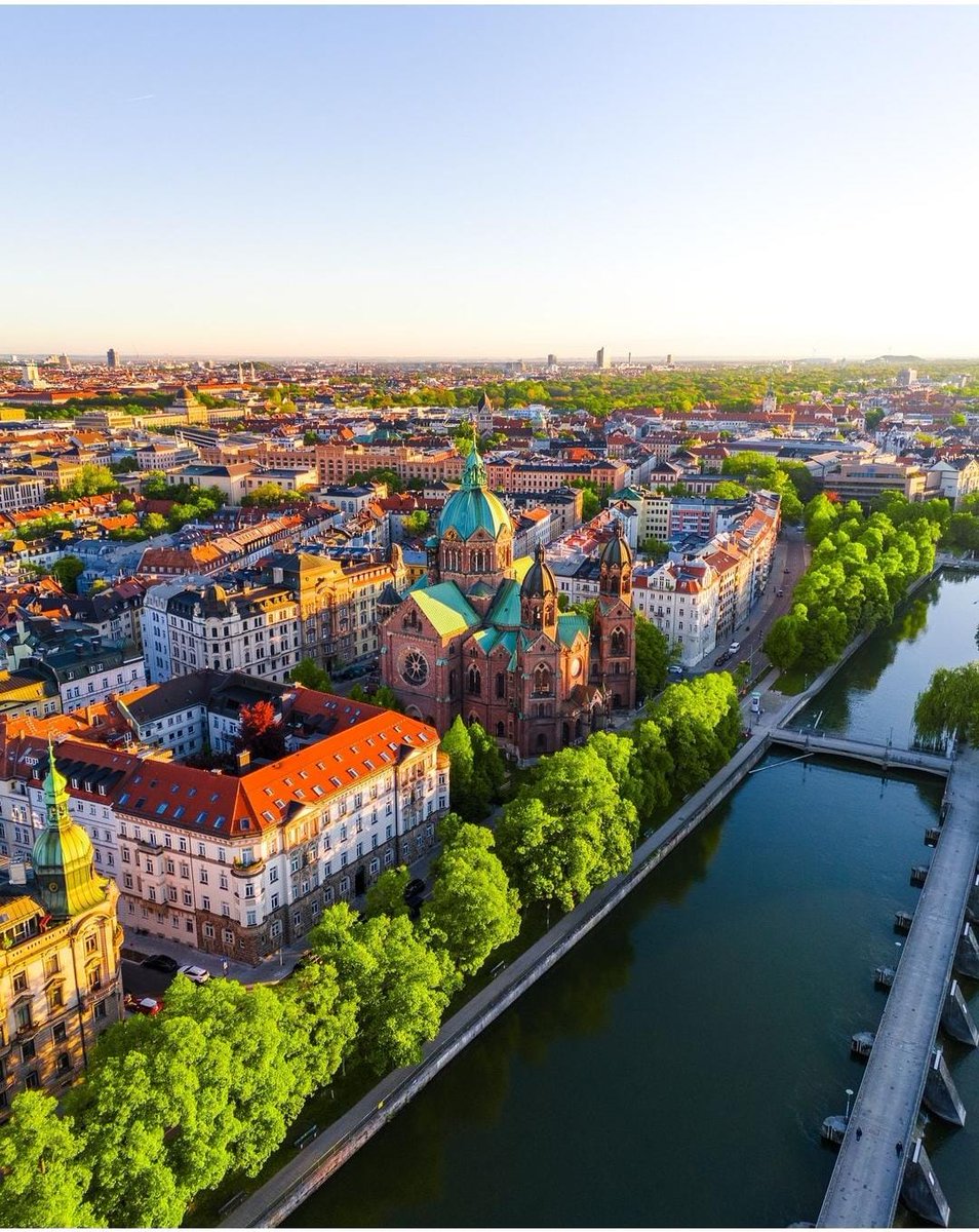 JadeJohnso87396's tweet image. Munich Germany