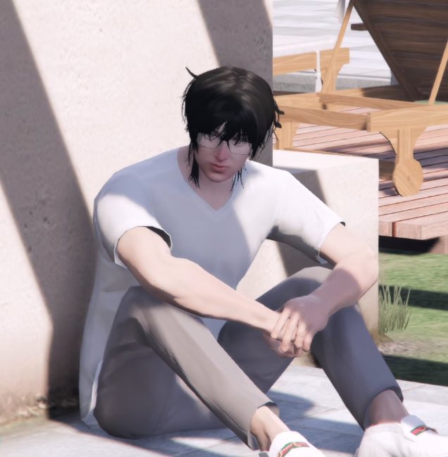 🐰🎀: ไวน์ก็หมดว่าจะให้สักหน่อยทรงคือๆ
             : คนเก็บขวดหรอ การแต่งตัวไม่ให้แต่หน้าให้อยู่
ไผมาทิ้งลูกชายไว้แถวนี้สูโดนลูกใภ้เราตีหมกดงไปแล้ว555555555555555555555555555