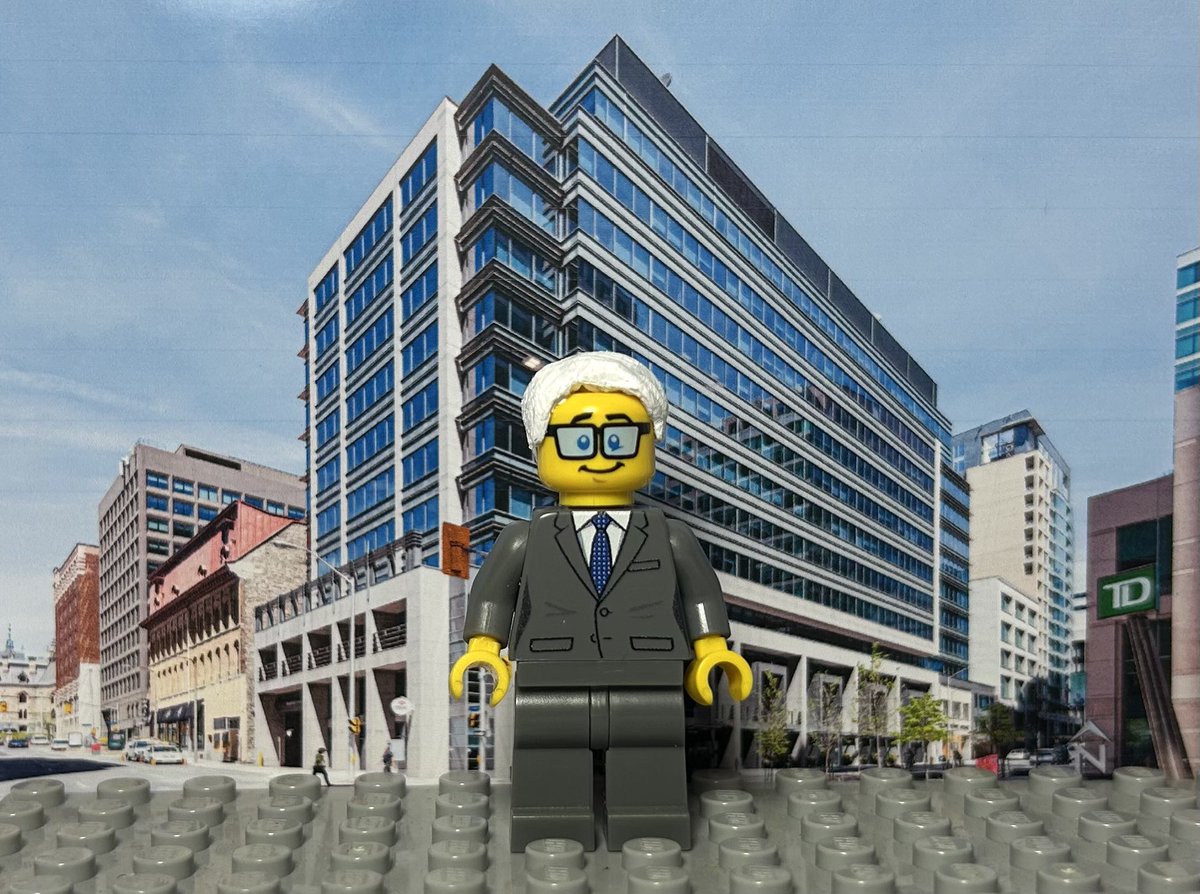 PoliLego's tweet image. Our LEGO tribute to Ian Perkins (@ianpottawa), Director of Parliamentary Affairs at the Liberal Research Bureau, who is retiring after a truly incredible 40 years of service on Parliament Hill. #cdnpoli #LPC