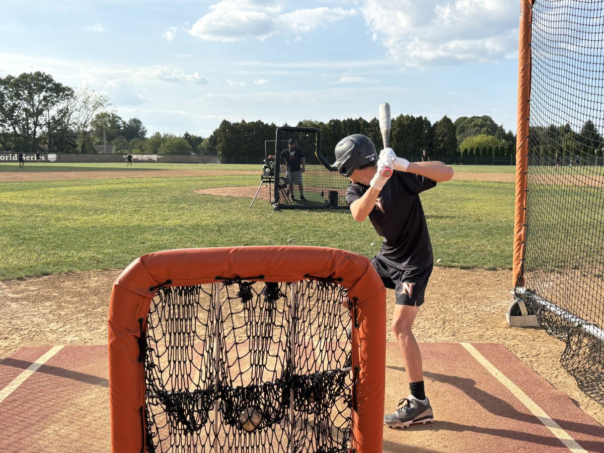 Monday Kicks Off the Week! Pitchers and Infielders in Study Hall from 3:30pm to 5pm — while Outfielders and Catchers get some extra swings.. Rotate at 5pm till 6:30pm with Pitchers and Infielders working Picks — while Outfielders and Catchers hit the Books.. #SwordsUp⚔️ #Fall25