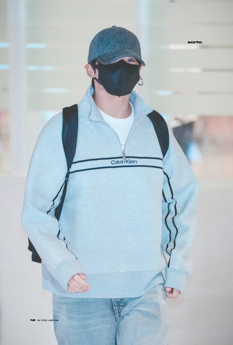 동구래미 입국💕
정구기는 새벽부터 귀엽네 🥹🥹

250916 ICN 입국 HQ
#JUNGKOOK #정국 #JK #グク