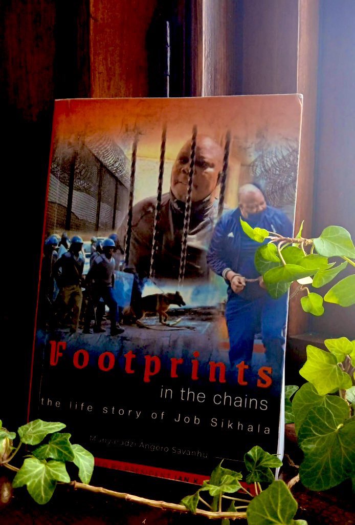 ReadLOC's tweet image. The long wait is over.  
We’ve secured our copies of Footprints in the Chains by @JobSikhala1. LOC is proud to announce our next read- Starts 16/09 @ 8PM (SA time)  the book
is a legacy of
Pain, love, cruelty, and courage—compacted into one man’s mission
@munyaangero