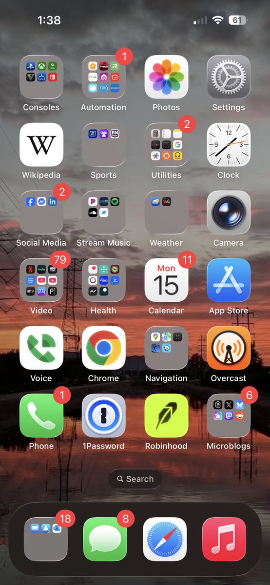 Superjew75's tweet photo. This new design on iOS26 is awful. This is like some Windows Vista level design. 

Who at apple thought this was good? https://t.co/j1DxCWxTs1