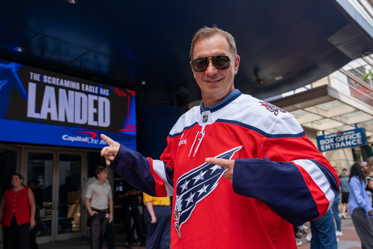Capitals's tweet photo. Bonzai approved 👍 https://t.co/xIOO6qowRL
