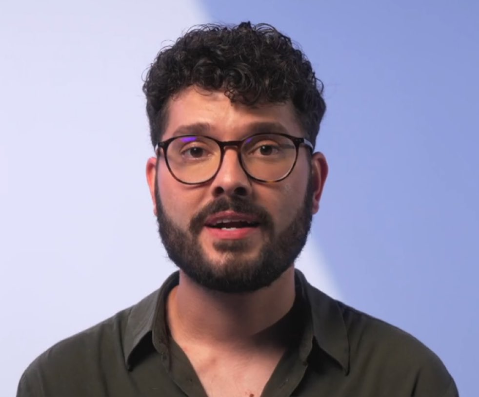 camichuu_'s tweet photo. javi hoyos se ha infiltrado en OT para contarnos los chismes de la academia, verdad?? #OTGala0 https://t.co/4zkUlUsog6