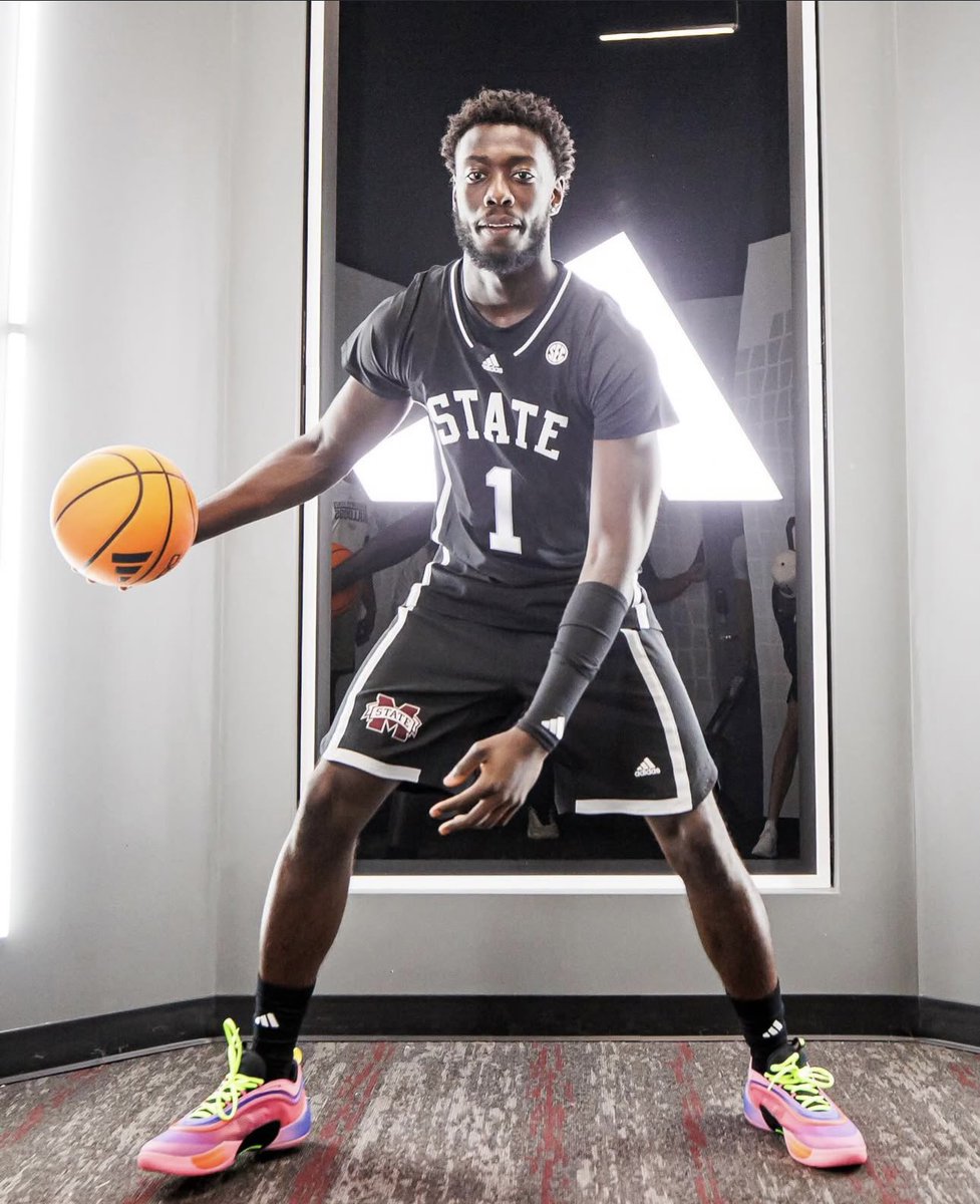 Colby Giacubeno (@colbyghoops) on Twitter photo 2026 4 ⭐️ wing Jalyn Collingwood on his official visit with Mississippi State this weekend. Ohio State is up next at the end of the month. The Buckeyes will be a team to watch with the <a href="/SidwellMBB/">Sidwell Boys’ Basketball</a> & <a href="/NewWorldAAU/">New World AAU</a> product. 2026 4 ⭐️ wing Jalyn Collingwood on his official visit with Mississippi State this weekend. Ohio State is up next at the end of the month. The Buckeyes will be a team to watch with the <a href="/SidwellMBB/">Sidwell Boys’ Basketball</a> & <a href="/NewWorldAAU/">New World AAU</a> product.