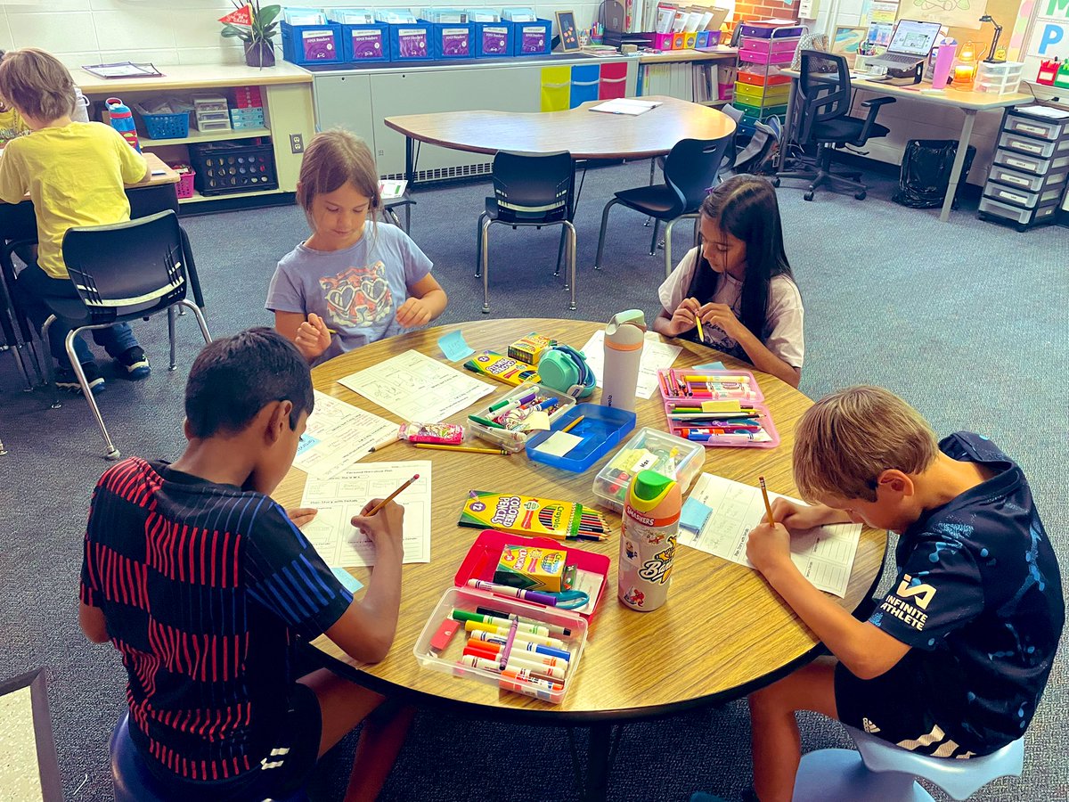 Mrs. Eder tweet media