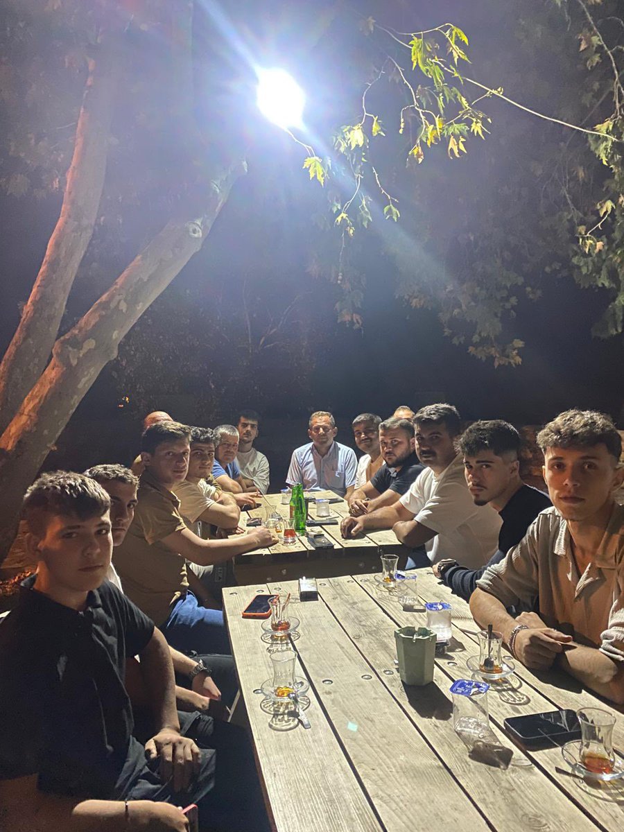akgenclikdere's tweet photo. 📍Çamlıyurt Mahallesi

İlçe Başkanımız Doğukan Ayberk Yıldız ve Yönetim Kurulu üyeleri Çamlıyurt'ta gençler ile buluştu 🚀 Buluşmamıza Çamlıyurt Muhtarımız Ali Şahan'da katılmıştır. 

@avyusufibis
@osmannazlier
@mehmetsismaan
@mehmetalikalay
@volkanalpozen
@dayberk48 https://t.co/jMyC4p84fT