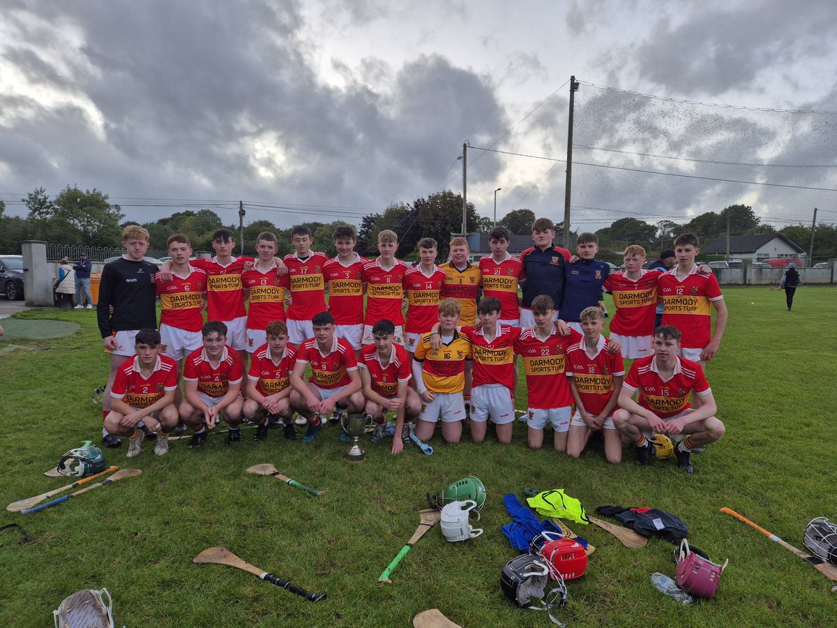 MidTipp_Coiste's tweet image. Congratulations to Moycarkey-Borris on winning the U17B hurling final today.  Man of the Match Evan Ned Cummins was presented with his award by sponsor Michelle McKelvey.   Captain Sean Maher received the cup from Chairman John Fahey along with Sponsor Martin Bourke of FRS Cahir.