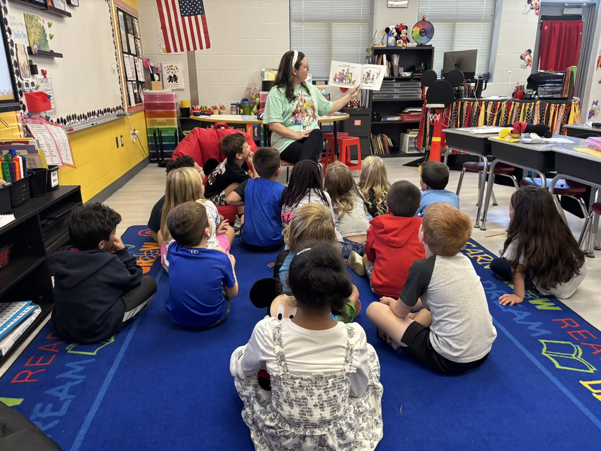 Reading in Schools Day was so much fun! So thankful to the grandmothers and moms that came to read to my first graders! <a href="/readtosucceed/">Read To Succeed 📚</a> <a href="/plainviewElem/">Plainview Elementary School</a>