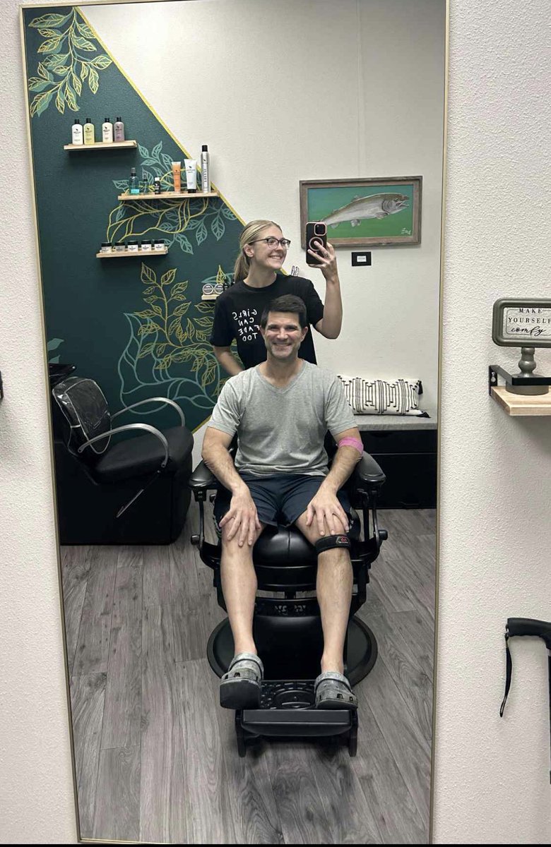 🌟 Big shoutout to Caitlynn Hart 💇‍♀️ She’s gonna crush it at her new biz and booth at My Salon down from rainbow curve in Bentonville.  

Her website Ace of Hart in is development, but she is taking bookings!  Check my first cut in the new venue 🔥  Support small biz, and those