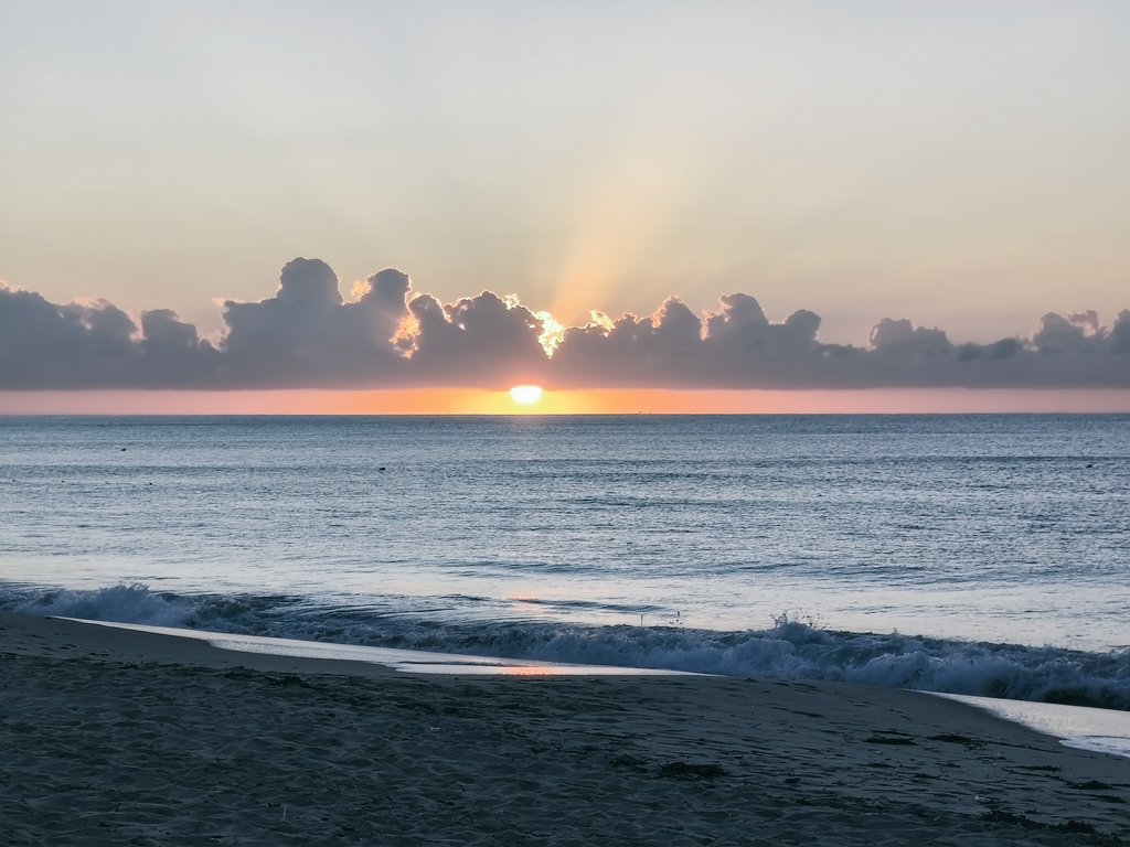 NumerologiaSk's tweet photo. #sunrise #hammamet https://t.co/YADLSCA1Xl