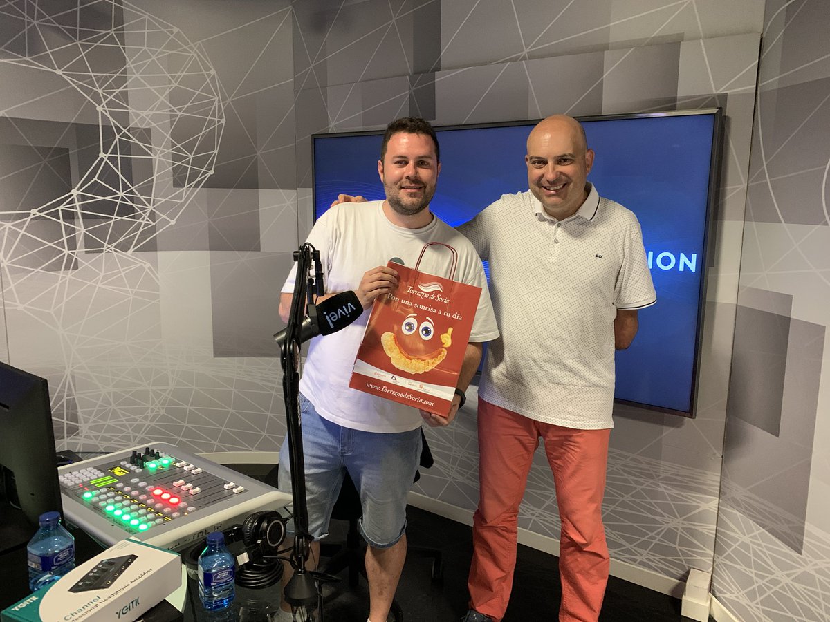 Arrancando la temporada de <a href="/viveradiosoria/">Vive Radio Soria</a> con el gran <a href="/AlfonBlasco/">Alfonso Blasco Macarrón</a> contando las novedades de <a href="/TorreznodeSoria/">Torrezno de Soria</a> 

¡Pon una sonrisa a tu día con #TorreznodeSoria!