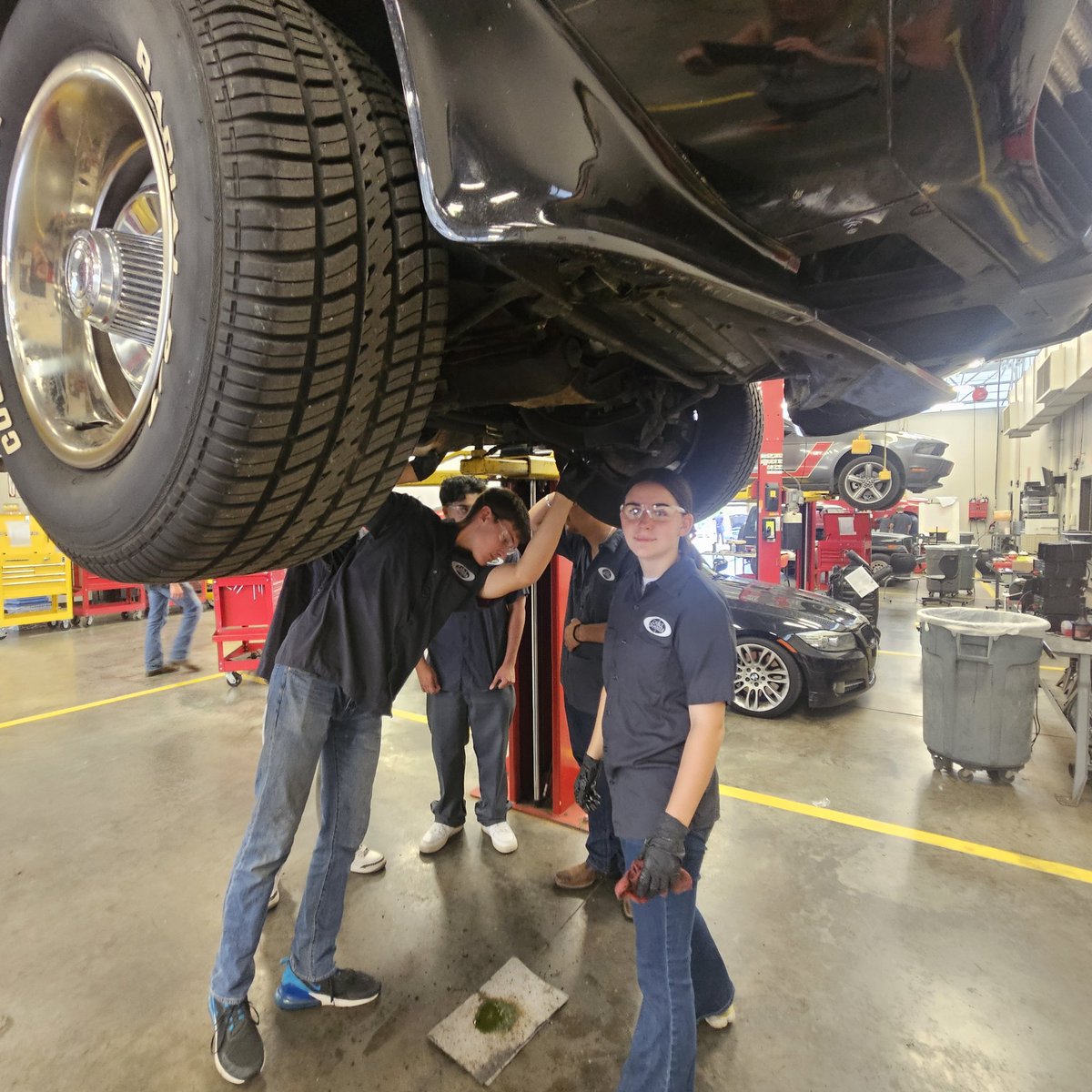 Automotive Technology earned its first 'Live shop day' by having 95% attendance rate or higher!!! Way to go Auto!!
<a href="/olatheschools/">Olathe Public Schools</a> 
<a href="/OlatheFordSales/">Olathe Ford Lincoln</a> <a href="/HondaOfOlathe/">Honda of Olathe</a> 
#burnettautomotive