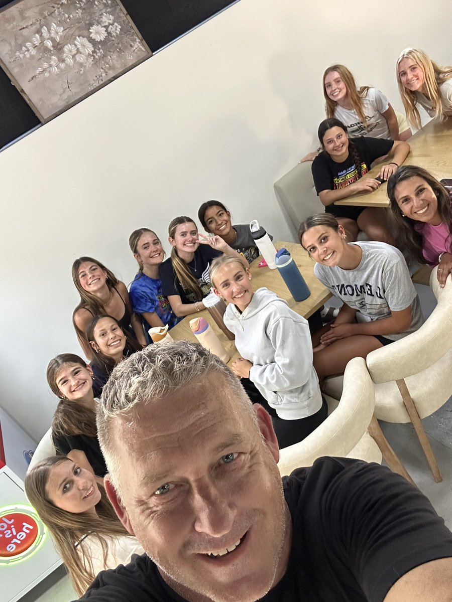 lhsgirlsxctf's tweet photo. Team walk in downtown Lemont today! Great way to take a mental break! @LHS210Athletics https://t.co/d9ZlK1MoGo