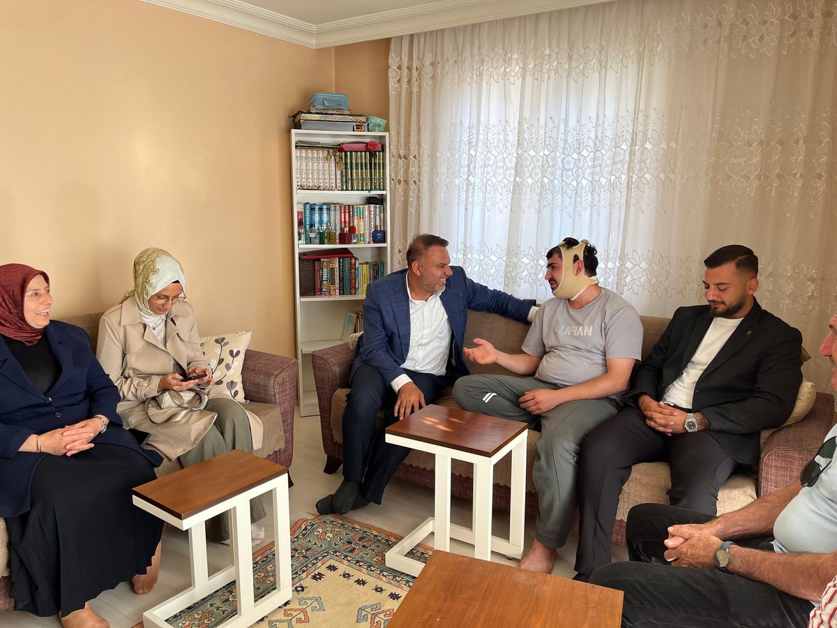 sevgitakan's tweet photo. @tugbaisikercan 
@akkadingm 
@yyaseminozdemir 
@akkadinkocaeli 
@akkadindarica https://t.co/Y6G46VRp23