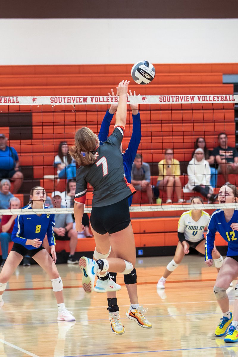 IzzyBadiuk's tweet photo. Volleyball pics!!!

@southviewcougar https://t.co/5sZbWWHY5v