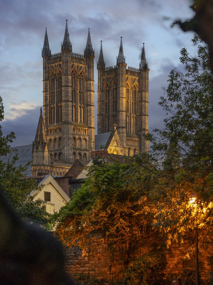 Lincoln at night 📸