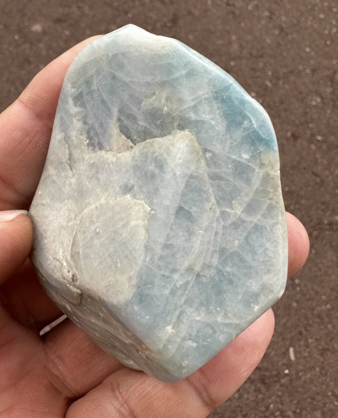 めちゃ綺麗！青翡翠たん！ めちゃ綺麗！青翡翠たん！ 綺麗な青］糸魚川翡翠 青翡翠 原石