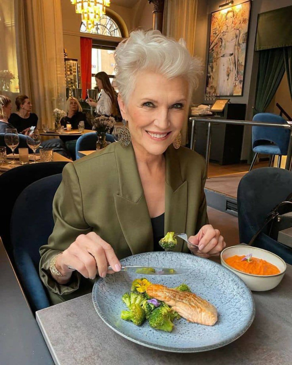 My mom Maye Musk Says HI 👋🏻 

Say it back if you love her.