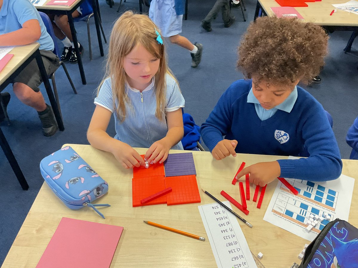 StJosephsCP's tweet image. In Maths, 3R have been creating numbers up to 1000. They used based 10 equipment to create a variety of numbers in the hundreds #Maths #PlaceValue