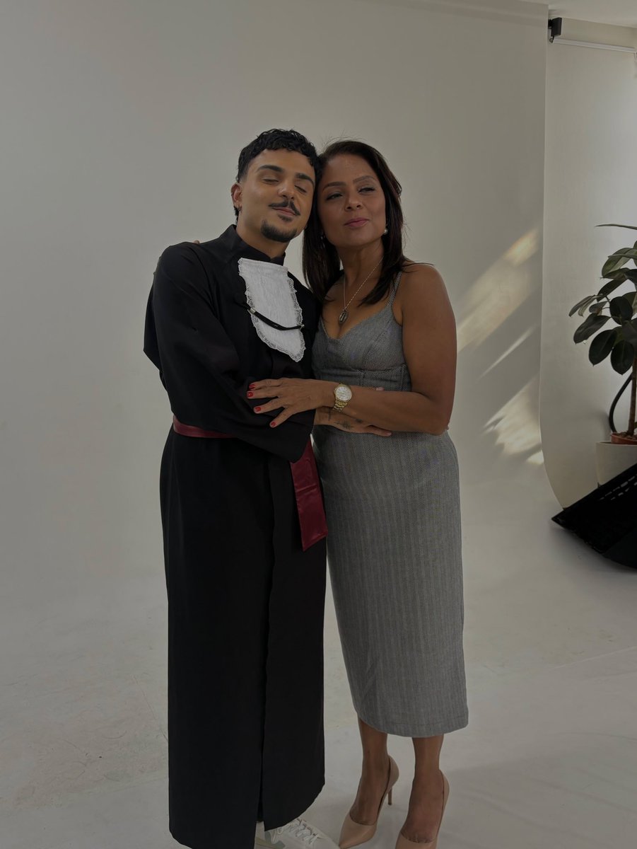 outcontextrenan's tweet photo. terá gay dentista siim https://t.co/F5yGJggGA0