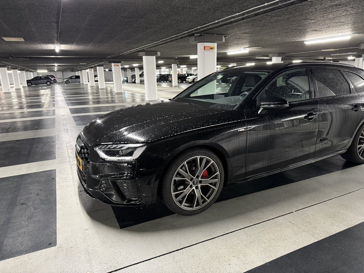 Feners's tweet image. Visited Lincoln Central carpark again Sunday. More poorly written marker pen instructions guiding you to pay machines that work. Queues long and frustrating. Today I arrived in The Netherlands and parked in town. Look at the difference in cleanliness @lincolncouncil