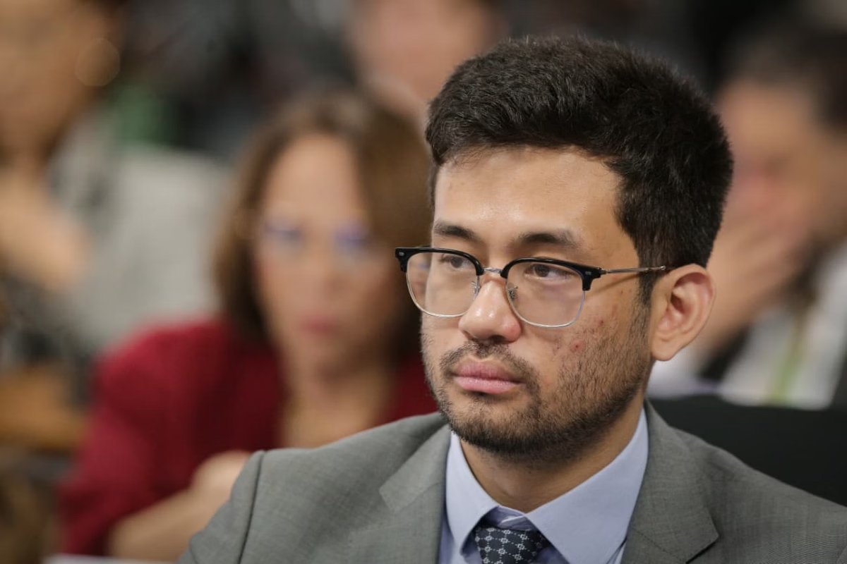 ➡️ Kim Kataguiri quer criminalizar apologia ao extremismo e terrorismo

Segundo o projeto de lei, a pena prevista para o crime será de quatro a oito anos de reclusão. A punição poderá chegar a 16 anos

Leia na coluna Grande Angular, de <a href="/lilian_tahan/">Lilian Tahan</a> e <a href="/tr_isadora/">Isadora Teixeira</a>: