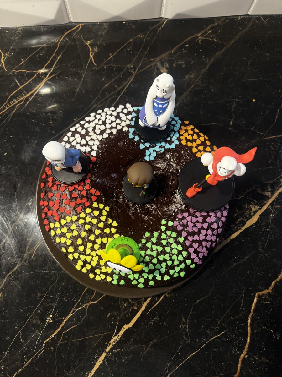 CDreemerr's tweet image. Happy 10th anniversary Undertale