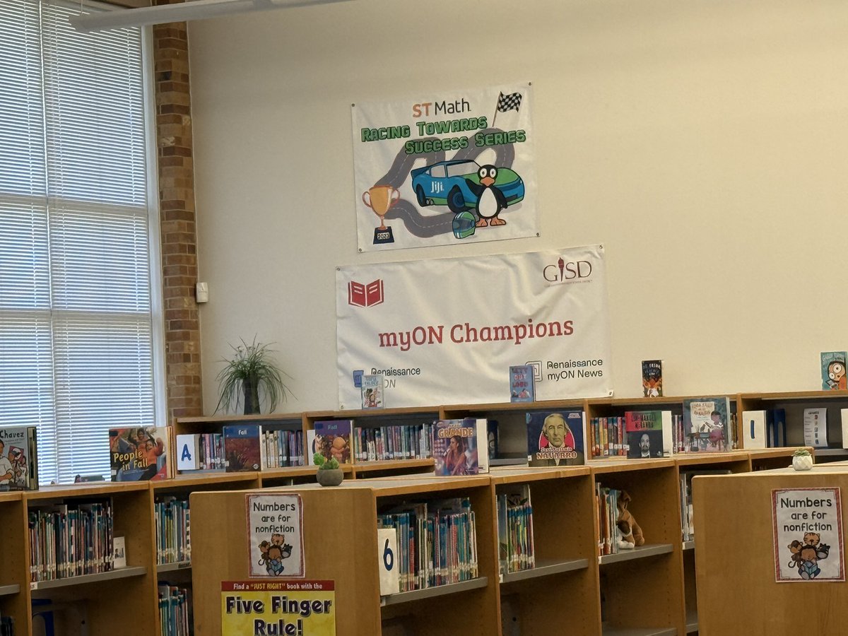 ReadingRay's tweet image. Today is the first day of Hispanic Heritage Month! We have lots of titles featured in our library to celebrate. 🎉 #bradfieldsbest #wearebradfield 🤠