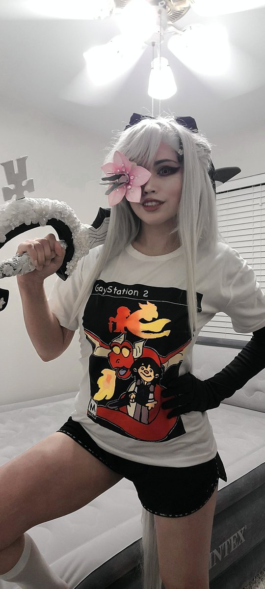 Manifesting Drakengard 🐲
Shirt design by chronodia