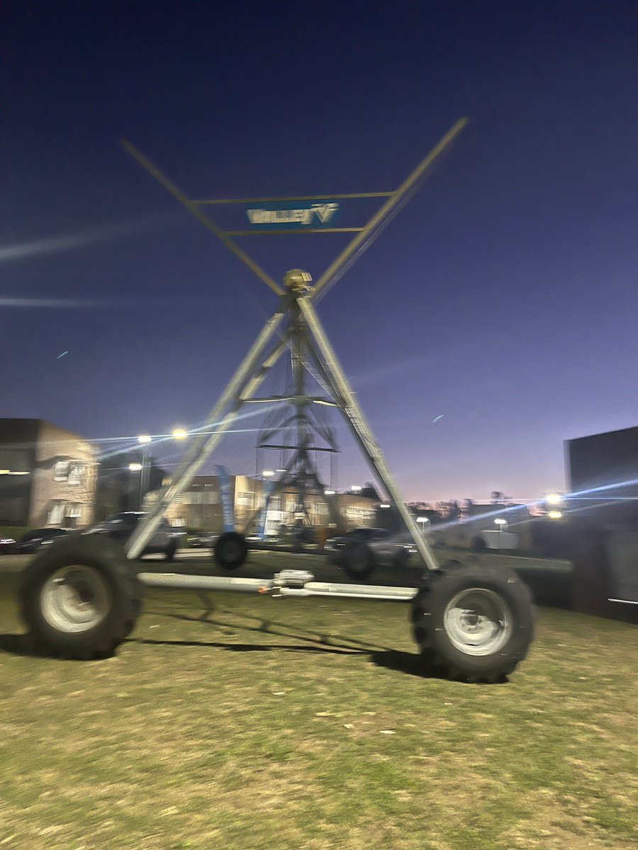 Esta foto la saqué la noche previa al congreso de riego en la universidad de Bahia Blanca. Un equipo armado en plena ciudad! Fue un excelente encuentro con estudiantes, colegas, productores ávidos por aprender e intercambiar experiencias. Más de 600 personas!!