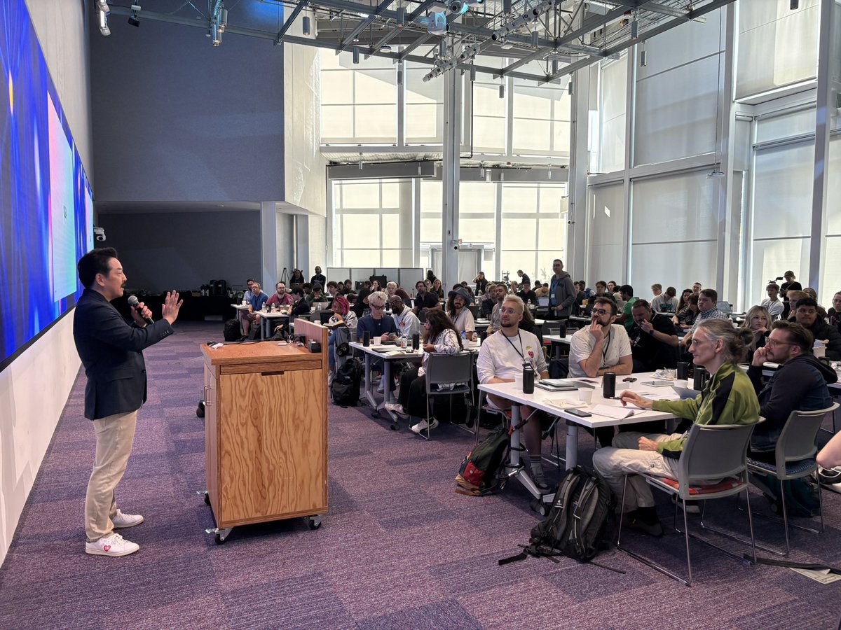 We’re kicking Connect week off with our Worlds Creator Academy, bringing together over 100 incredible builders from around the world!