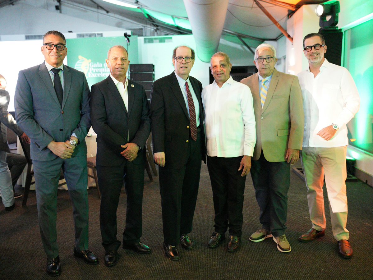 COLIMDO's tweet image. Nuestro presidente @GaribaldyBta participó en la Gala “Excelencia Acedeísta, Atletas y Cronistas del Año”, organizada por la Asociación de Cronistas Deportivos de Santo Domingo.

Nuestro director de prensa Leonardo Reyes, fue reconocido por su destacado desempeño laboral en 2024.