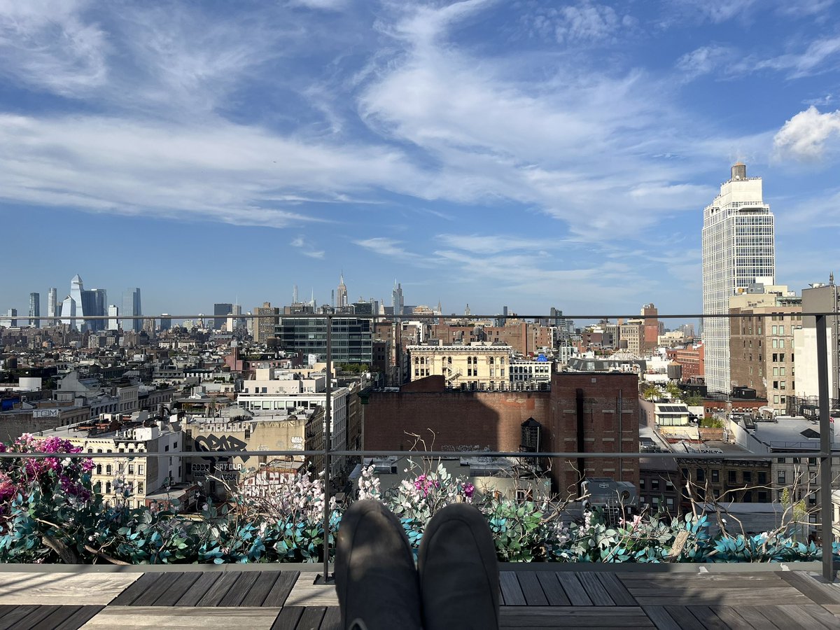 EdgarAllanCo's tweet image. Let’s do this! #WebflowConf