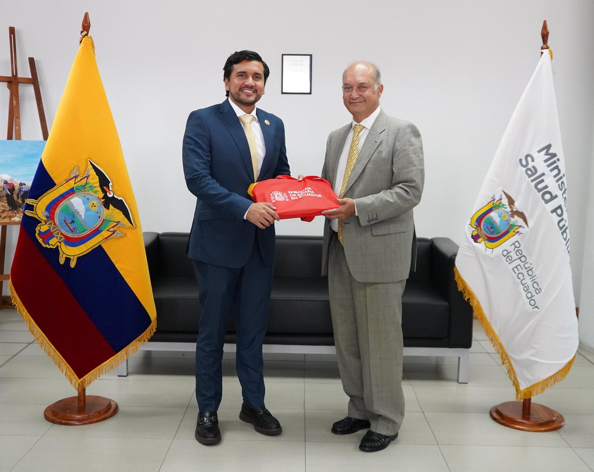 Conversé con el Embajador de España sobre estrategias para reducir brechas en salud y el potencial de la telemedicina para fortalecer la atención en zonas remotas.