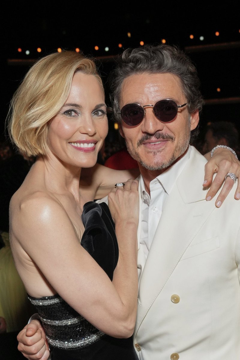 deitydjarin's tweet photo. pedro ‘closed fist whenever his hand is on a woman’s back’ pascal ⭐️ https://t.co/qt7MgHhGlK