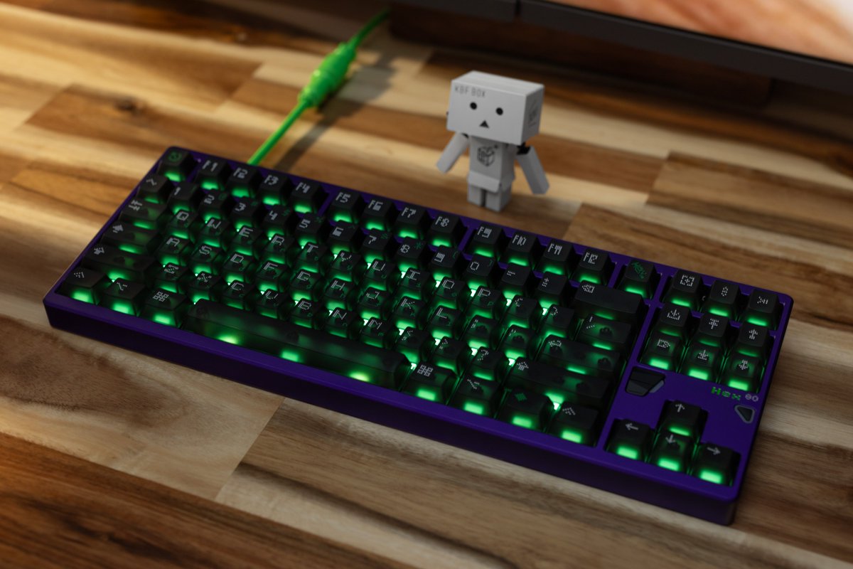 legendmedia's tweet image. Decided to give hall effect a try. Picked up the @Qwertykeys2022 x @AtkGear Hex80 along with a @CableMod Pro cable. Liking it a lot so  far. #MechanicalKeyboard