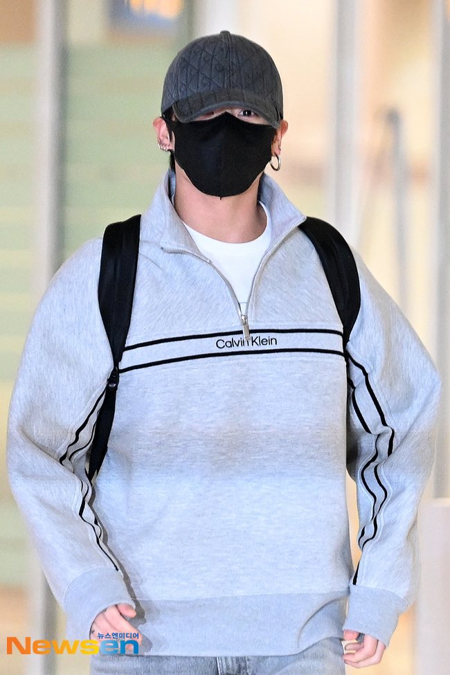 09162025 VARIOUS MEDUS REPORTS :”Jungkook arrives at Incheon International Airport on the morning of the 16th after completing his New York schedule for <a href="/CalvinKlein/">calvinklein</a>! 

1 naver.me/xafZCyUA
2 naver.me/FutmWJtK
3 naver.me/Fyt5KZ1d
4 naver.me/xdjCVmAS
5