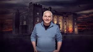 Paudie: * I'm not a f***ing hugger!"

Irish men would rather die than actually have to hug someone!

#TraitorsIRL