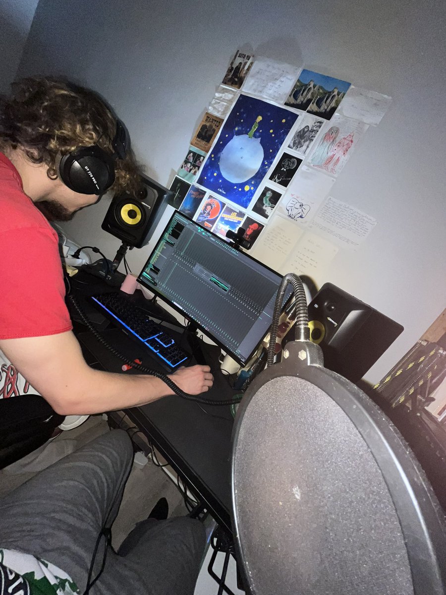 Venez 

twitch.tv/lusine13