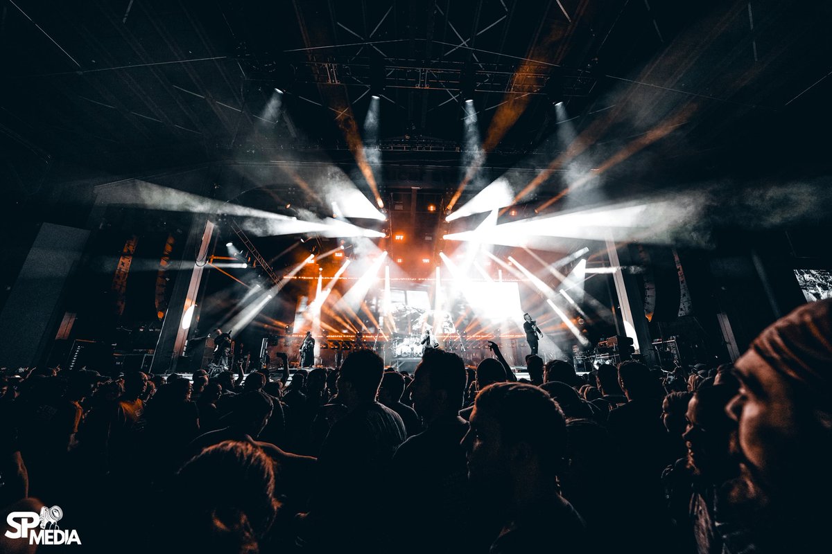 threedaysgrace's tweet image. A very SOLD OUT night in Gilford! Thanks, New Hampshire…definitely one for the books 🤘🤘 

🎥 @SPMediaAZ 

#ThreeDaysGrace #BreakingBenjamin #ReturnToDust #Gilford #NewHampshire #USA