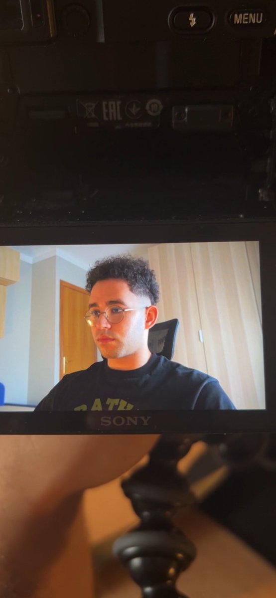 La semana pasada me invitaron a un podcast.

Se viene chapa curiosa.