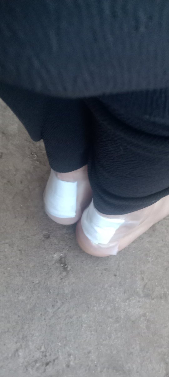MissGreenChile's tweet photo. Los zapatos más lindos hacen el mayor daño 😩
#piesitos #feet #feetfetısh https://t.co/gigYwfPPvr