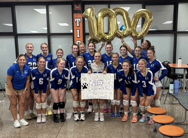 OgdenBulldogVB's tweet photo. Aubrey Leonard celebrated her 1000 career digs tonight. Such a huge accomplishment for a very deserving athlete. @IGHSAU @iasportz @iavolleyball https://t.co/4EBGjukqV8