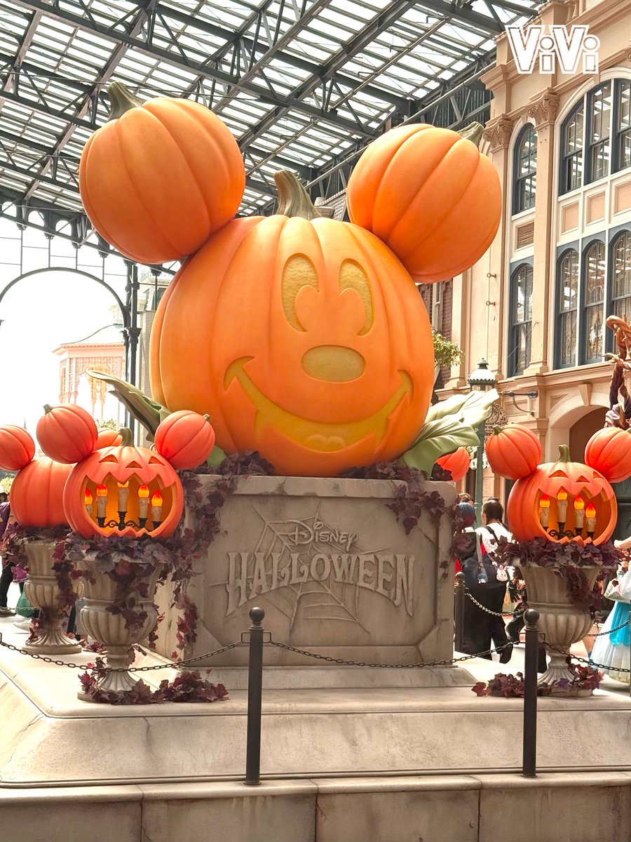 ディズニー・ハロウィーン🎃 🔍#ViVi爆速現地れぽ □ハンバーグ