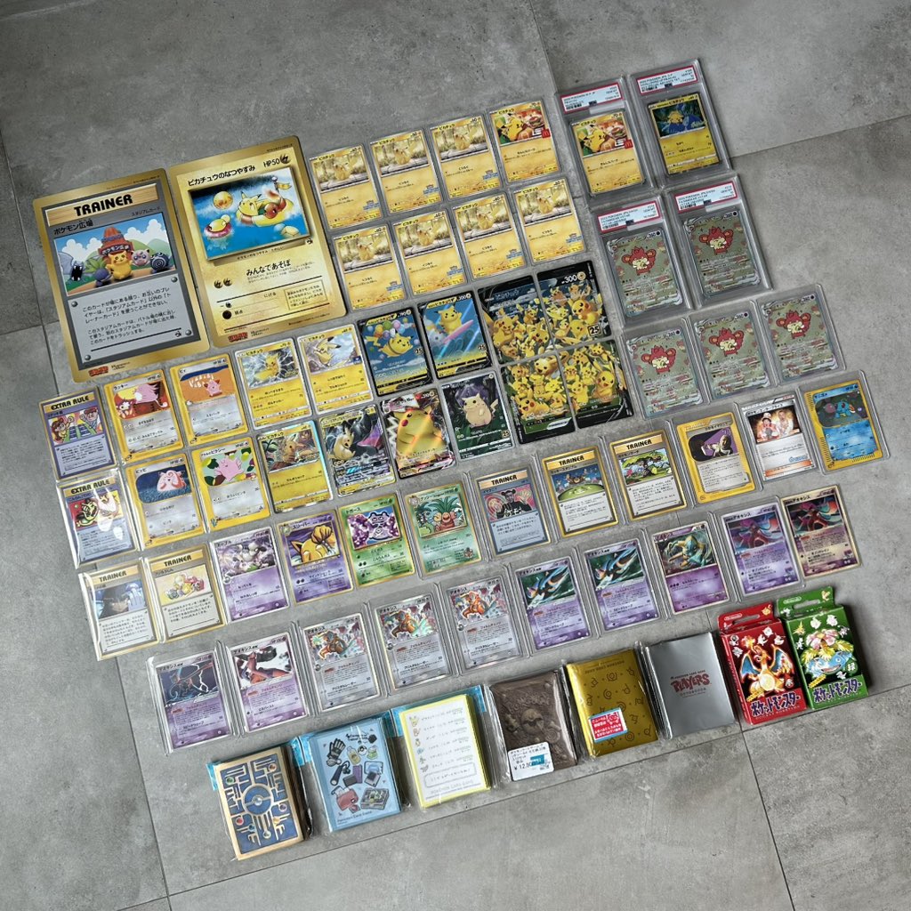 Just got back home. Had a crazyyy haul from Japann, here’s everything I got!

I think my favourites this trip were the 2 vintage jumbo cards, the 2 boxes of complete vintage Pokemon poker sets, and the ancient Mew card back sleeves!

Collectors collect 🤝