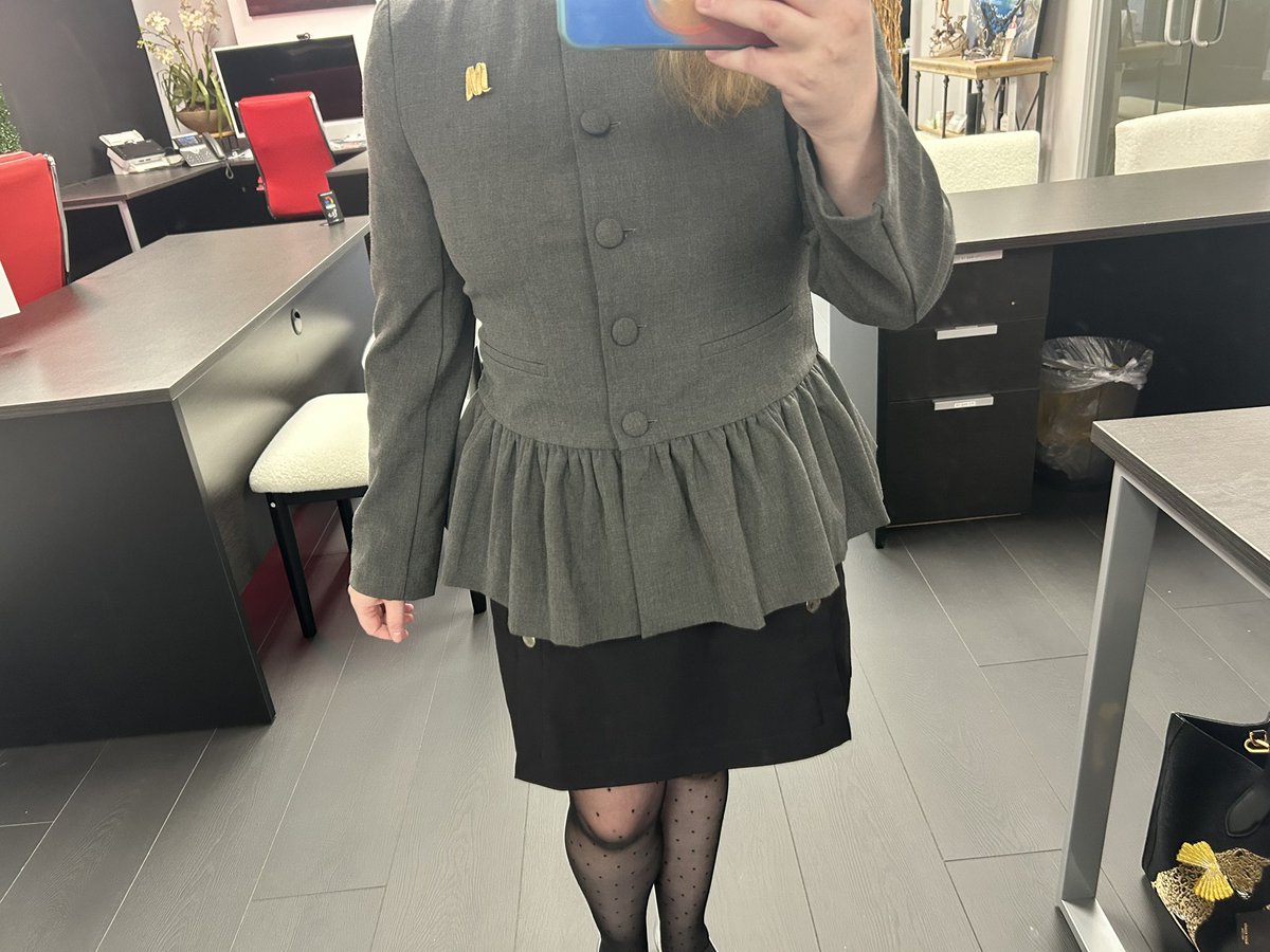 megantron1998's tweet photo. Ready for Memphis heat to chill so I can enjoy my cute fits again. Fall/winter fashion really hits. 🩶 https://t.co/3rIAqDLqHW